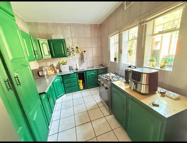 3 BEDROOM HOUSE FOR SALE IN VANDERBIJLPARK CW 1